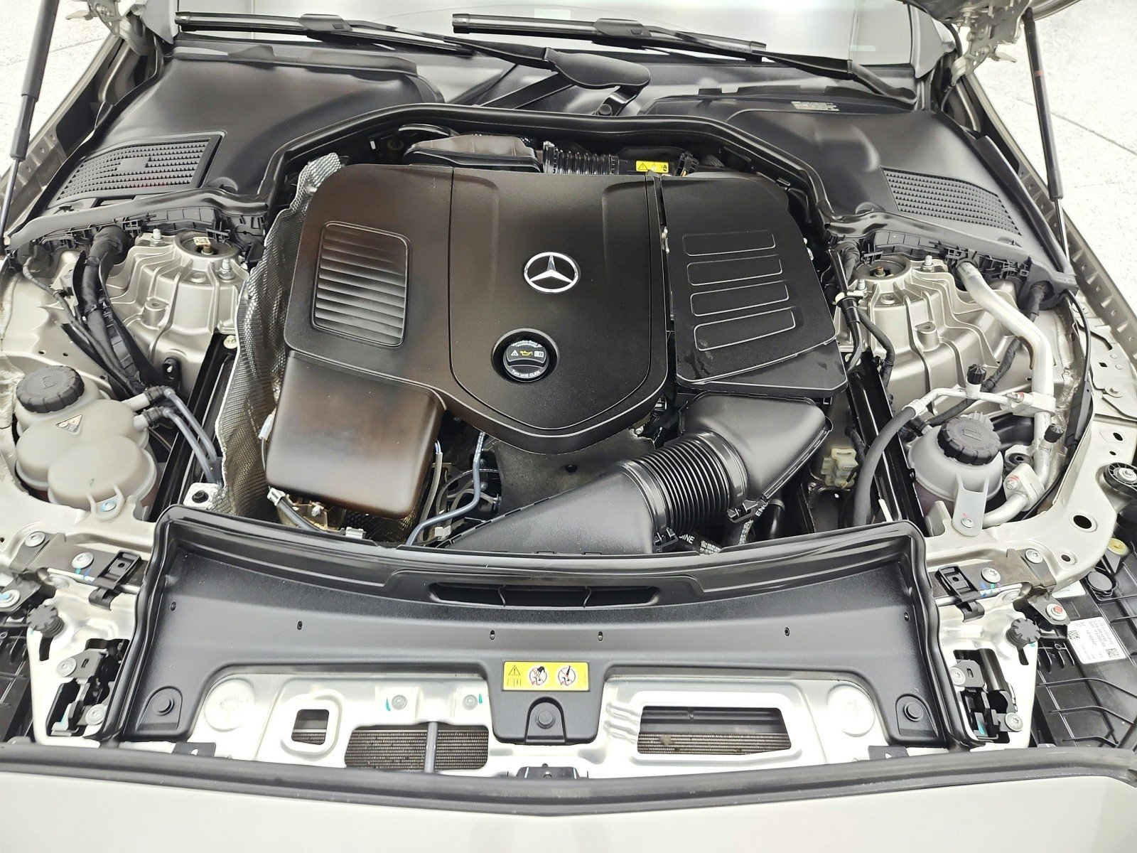 Used 2023 Mojave Silver Metallic Mercedes-Benz C 300 Sedan image 17