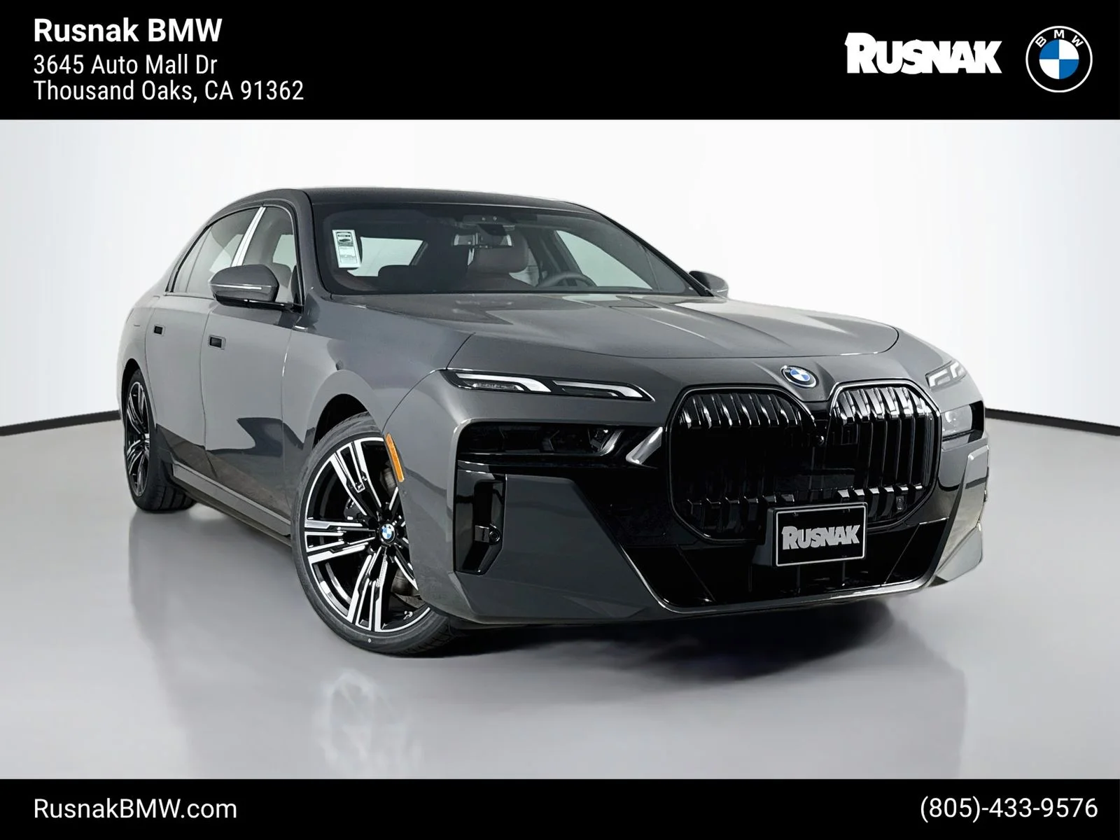 New 2026 Dravit Grey Metallic BMW 750e xDrive image 1