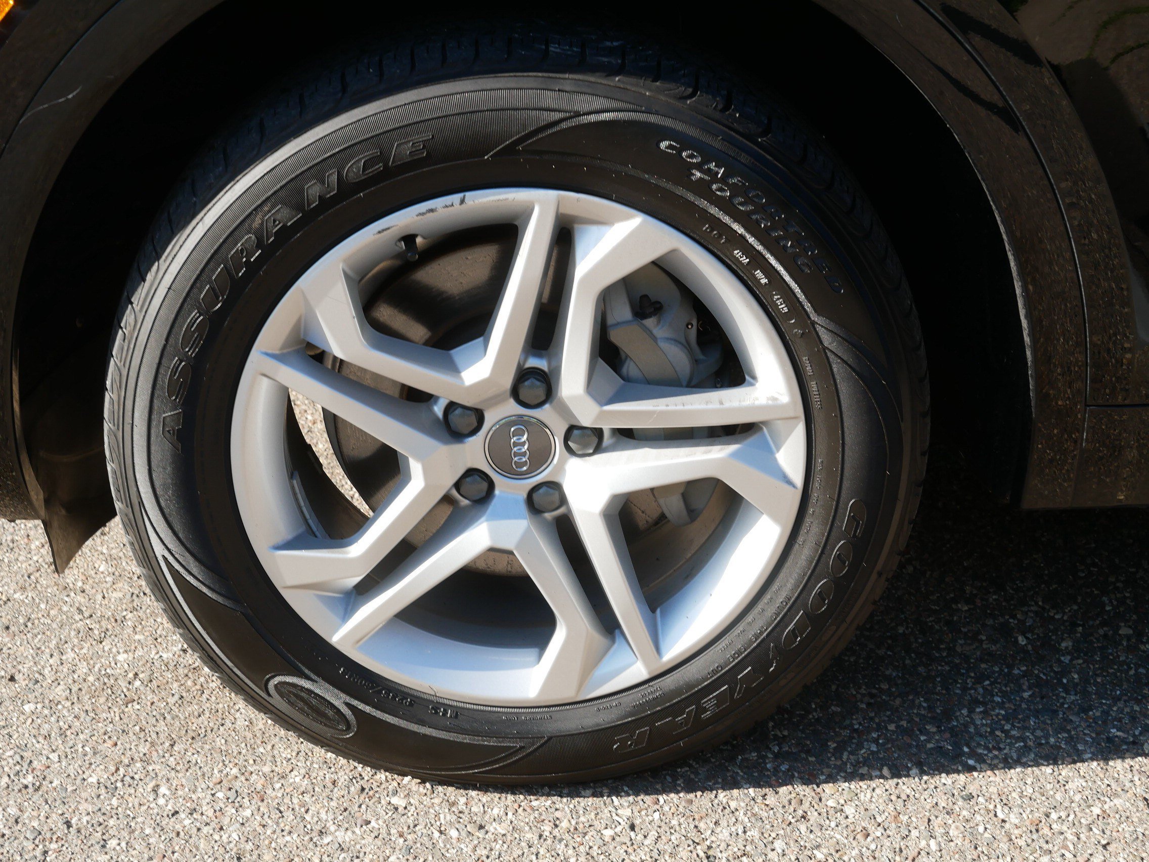 Used 2018 Black Audi Premium image 15