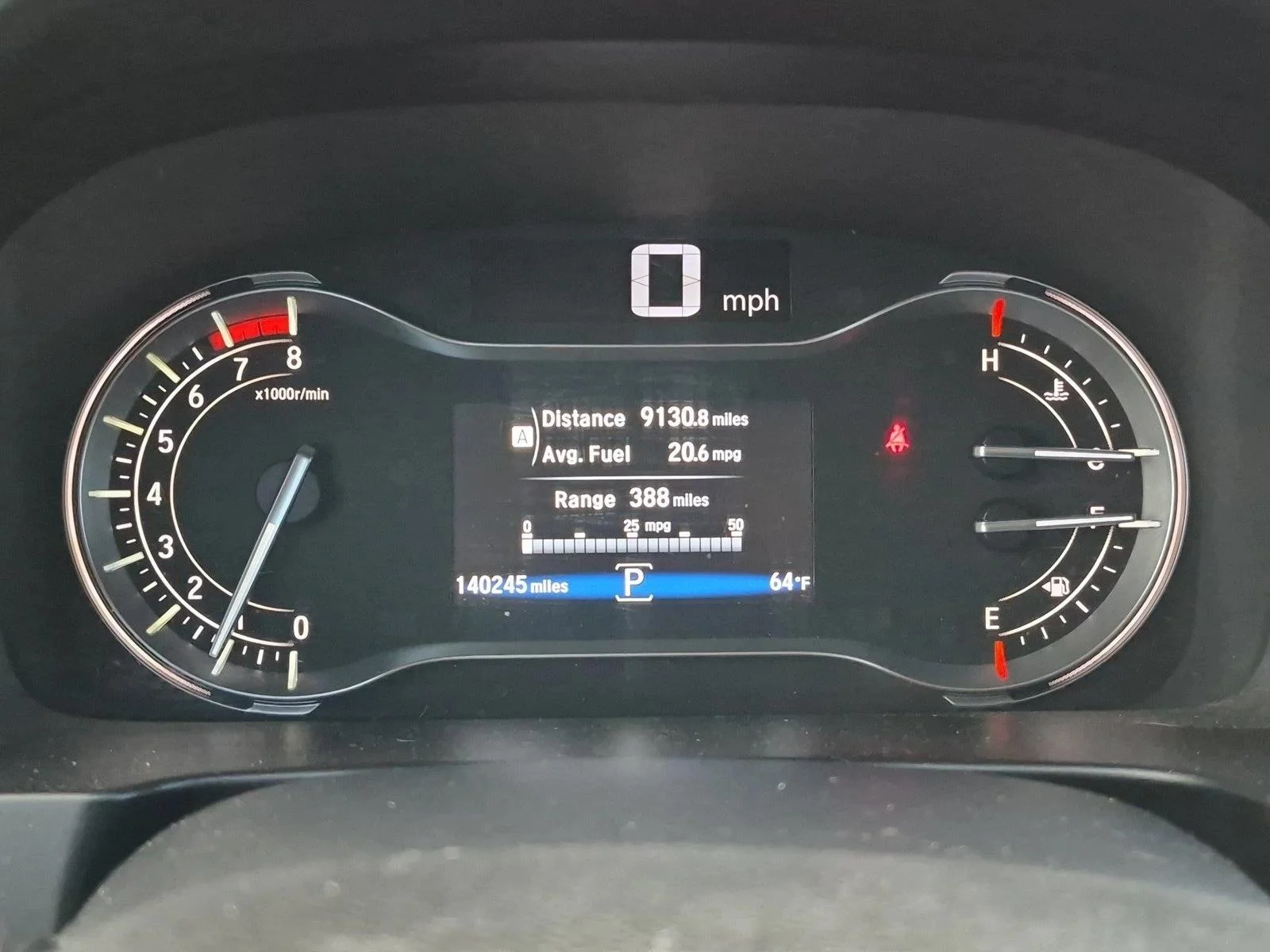 Used 2017 Lunar Silver Metallic Honda RTL image 9