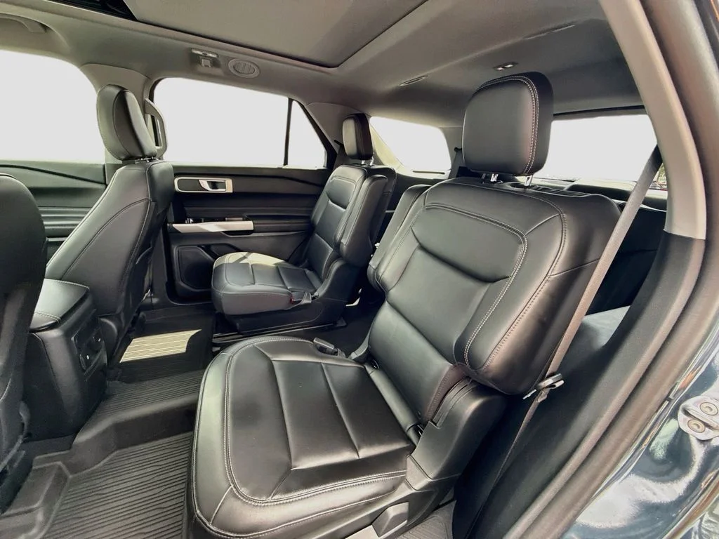 Used 2023 Stone Blue Metallic Ford XLT image 24
