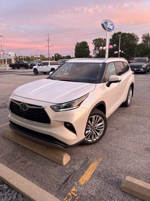 2026 Toyota Highlander Platinum