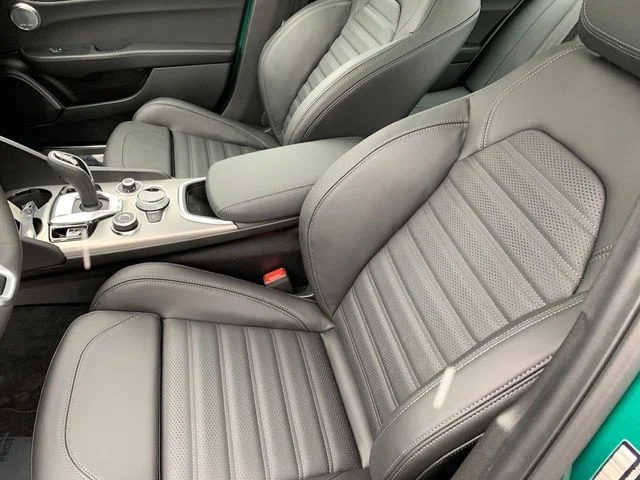 New 2026 Verde (Green) Fangio MetallicExterior Paint Alfa Romeo Veloce AWD image 12