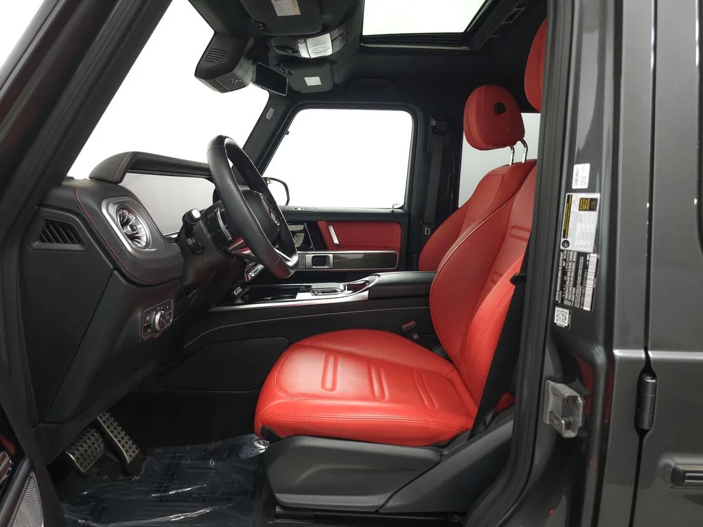 Certified Used 2025 MANUFAKTUR Graphite Metallic Mercedes-Benz G 550 image 8