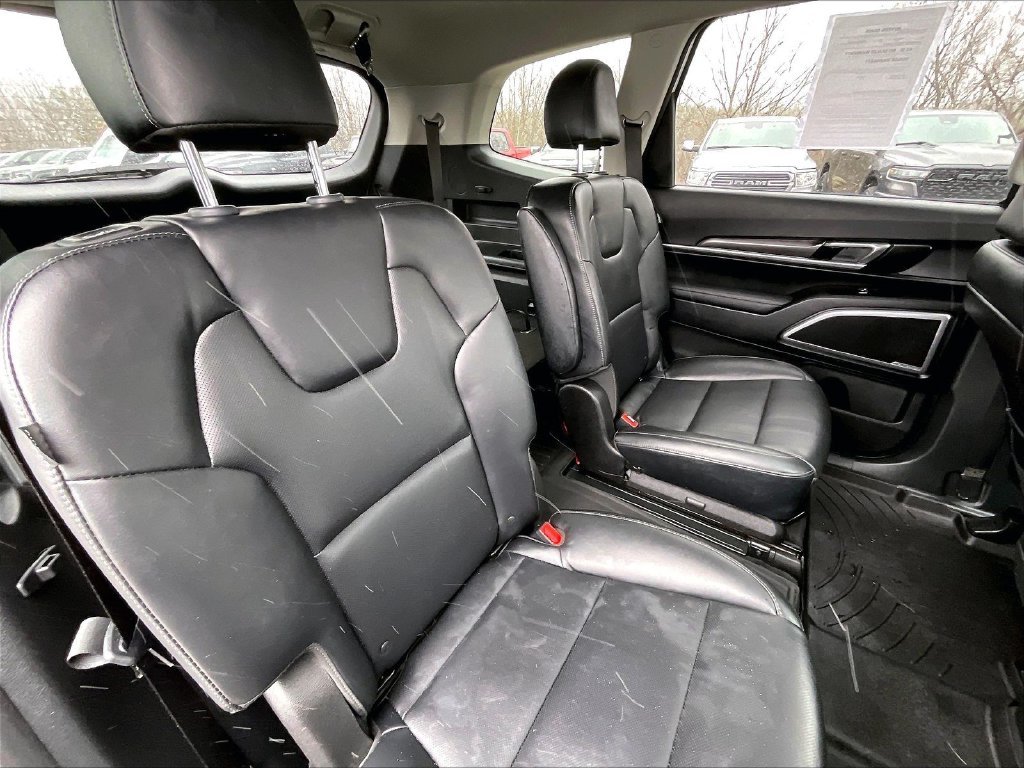 Used 2023 Glacial White Pearl Kia S image 15