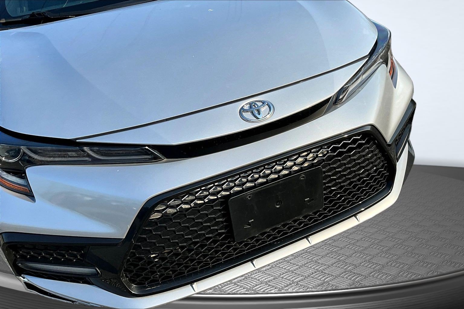 Used 2021 Silver Toyota SE image 29