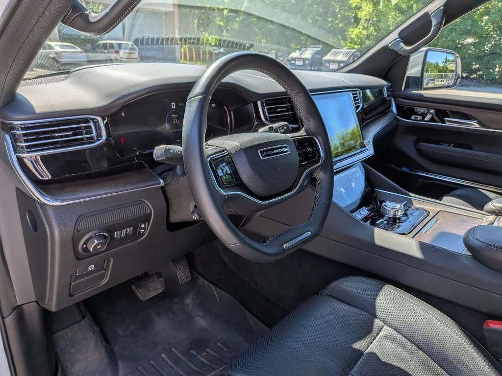 Used 2022 White Jeep Series I image 17