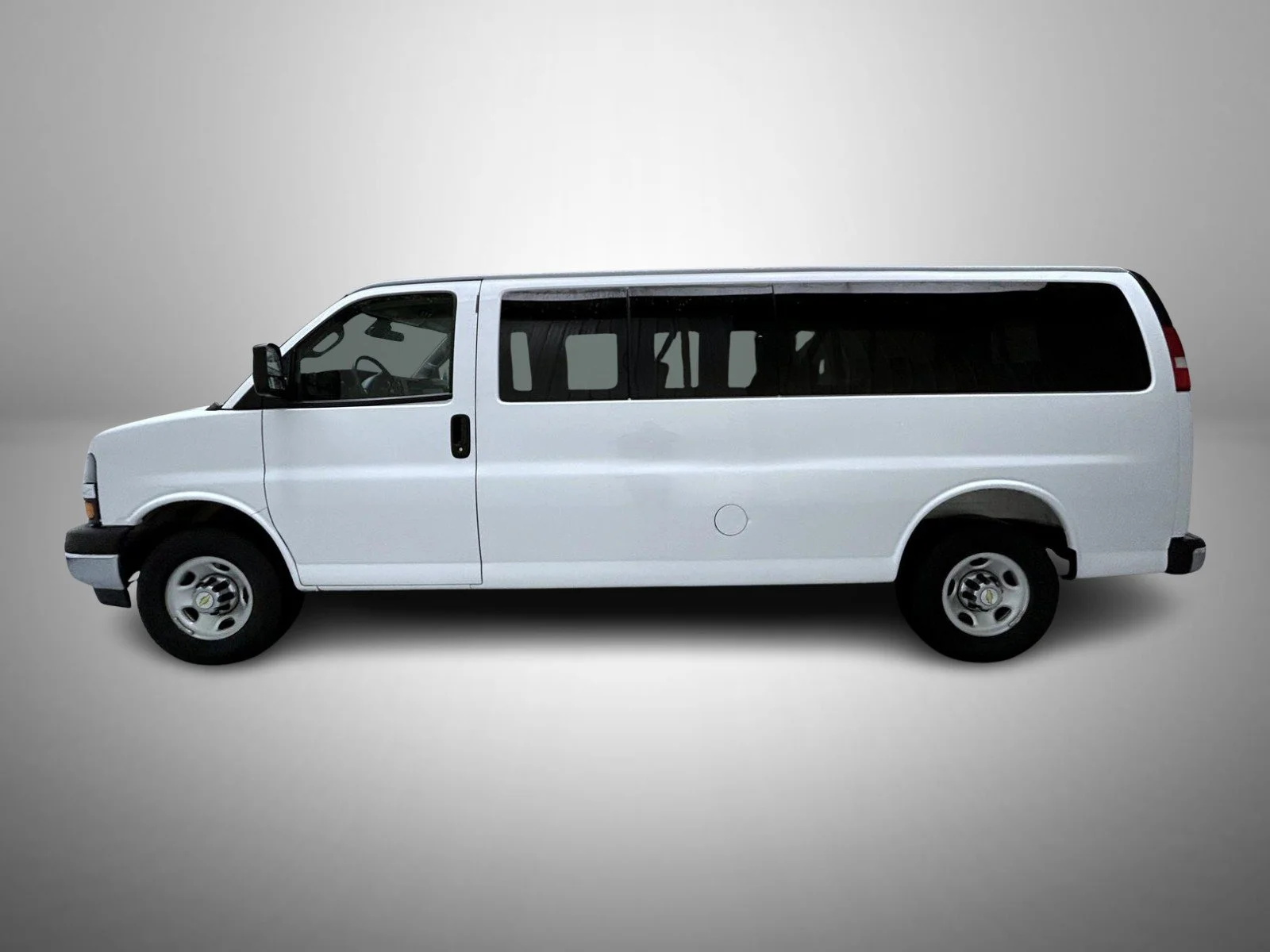Used 2025 White Chevrolet LT image 8