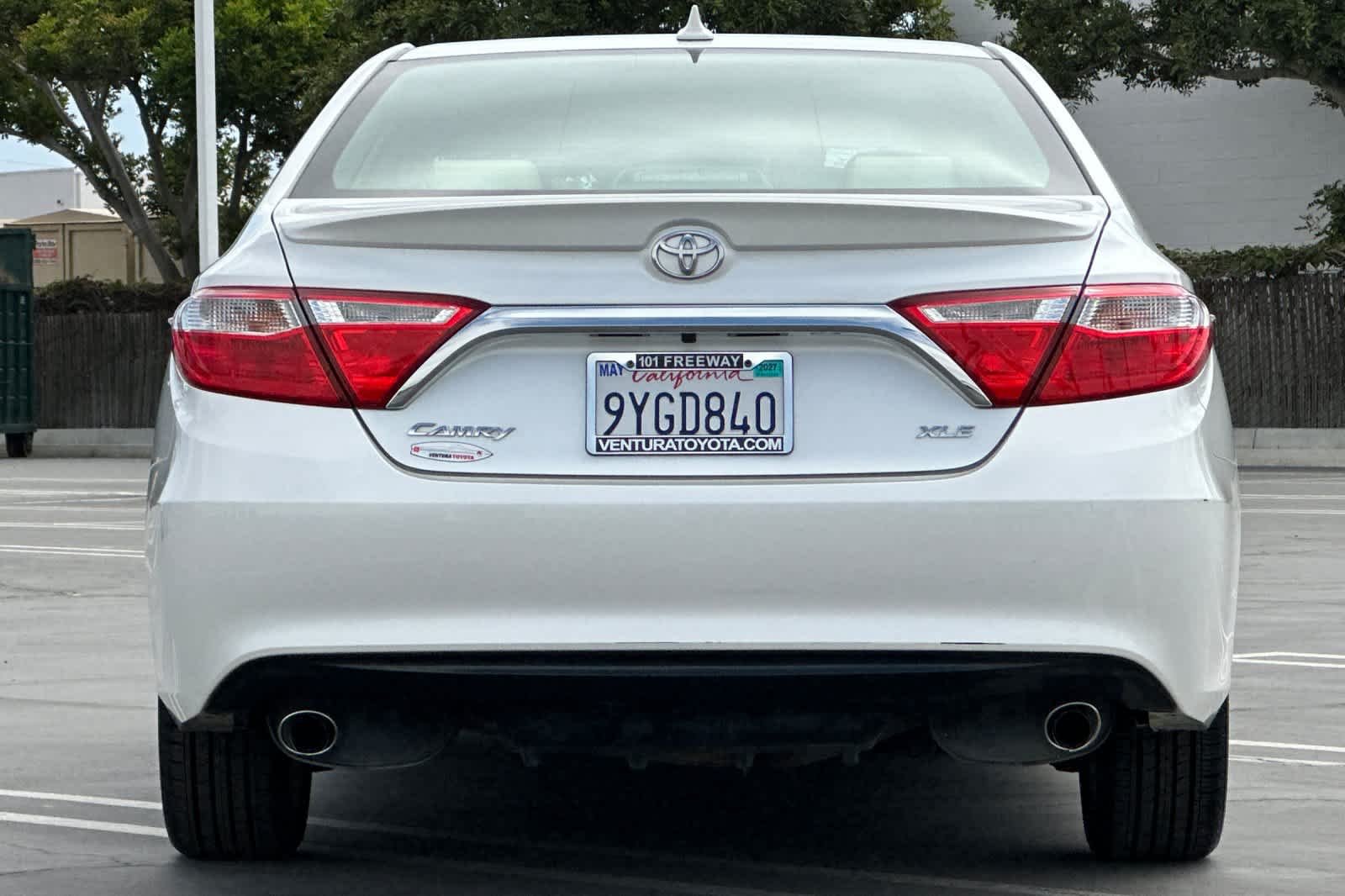 Used 2015 Blizzard Pearl Toyota XLE image 5
