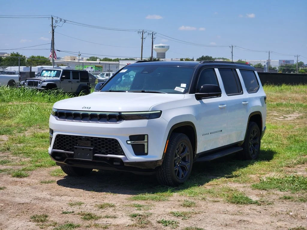 New 2026 Bright White Clear-Coat Exterior Paint Jeep Upland image 2