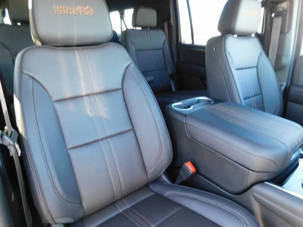 2025 Chevrolet Suburban High Country - Photo 21