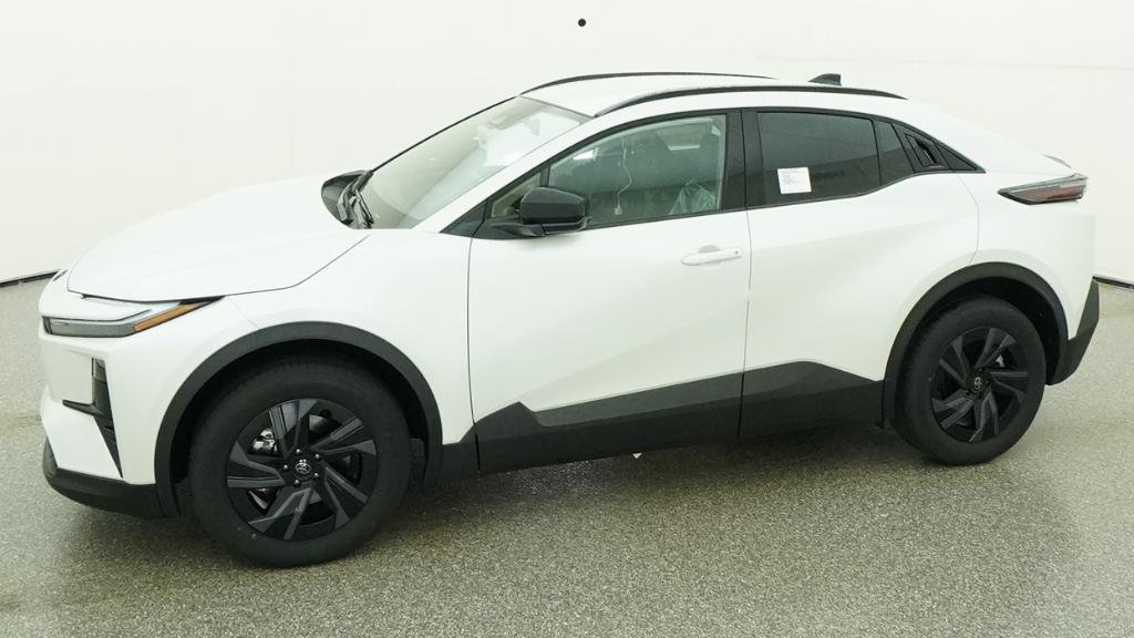 New 2026 Wind Chill Pearl Toyota SE image 13