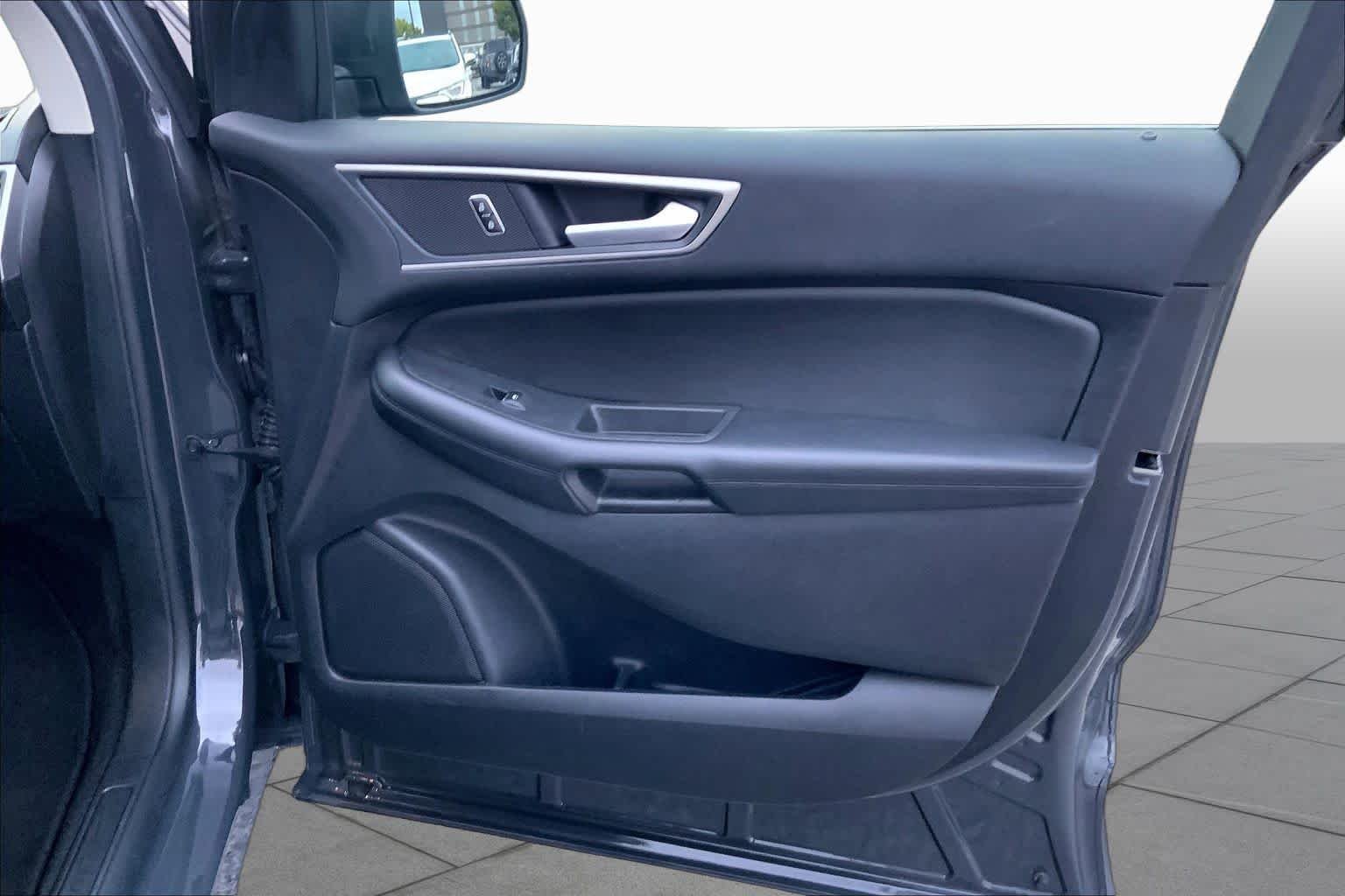 Used 2021 Lithium Gray Ford SEL image 20