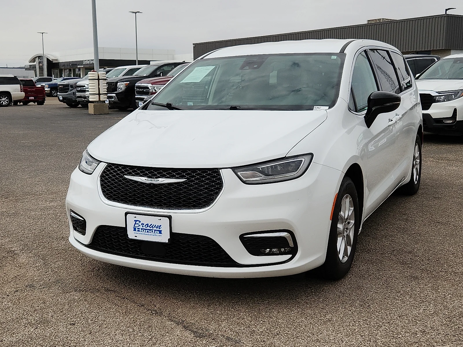 2024 Chrysler Pacifica Touring L - Photo 4