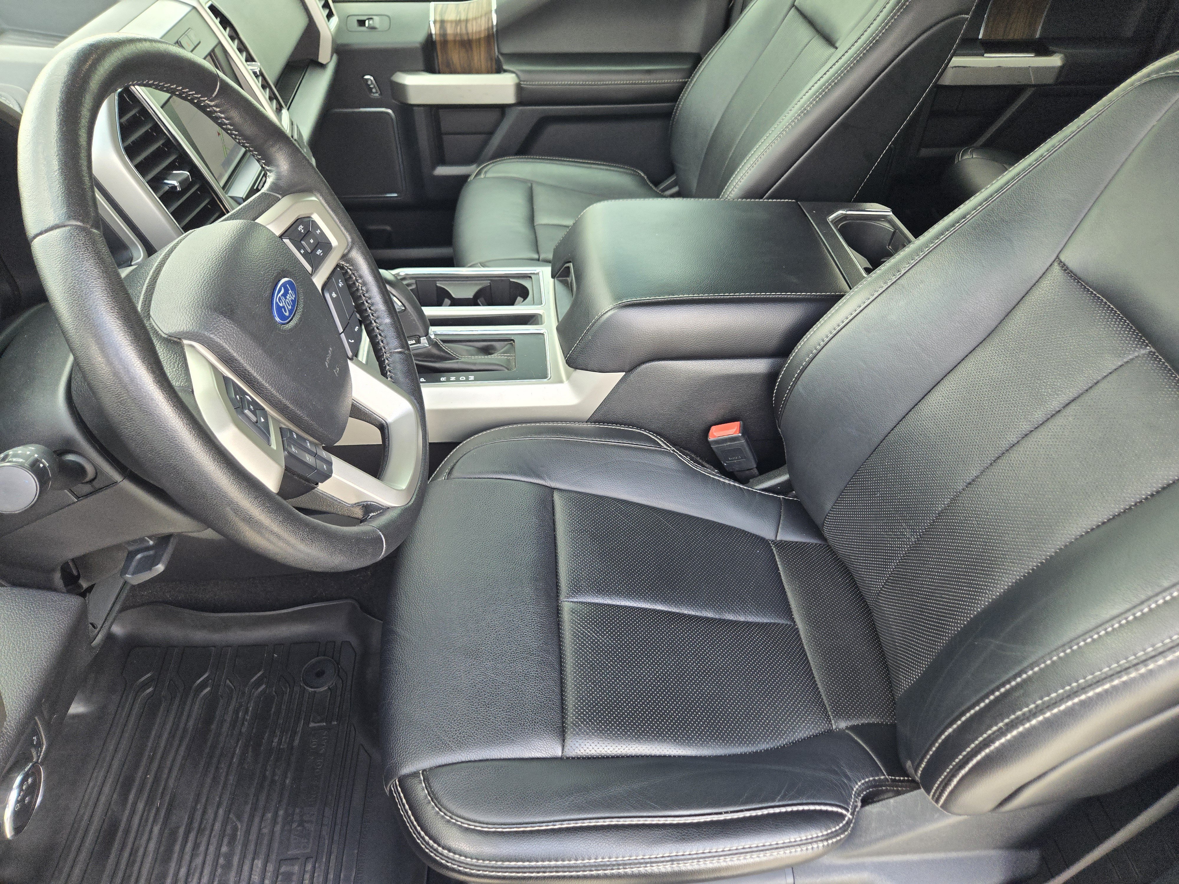 Used 2019 Magma Red Metallic Ford LARIAT image 15