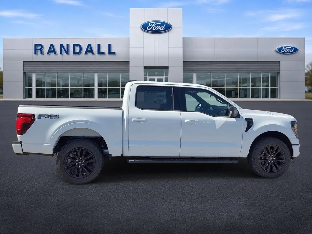 New 2026 Oxford White Ford XLT image 6