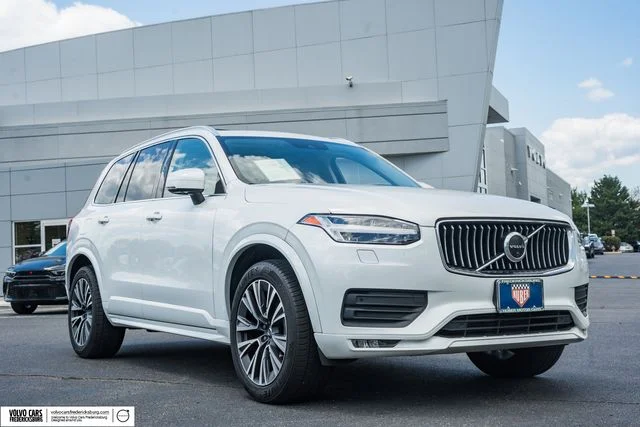 2021 Volvo XC90 Momentum