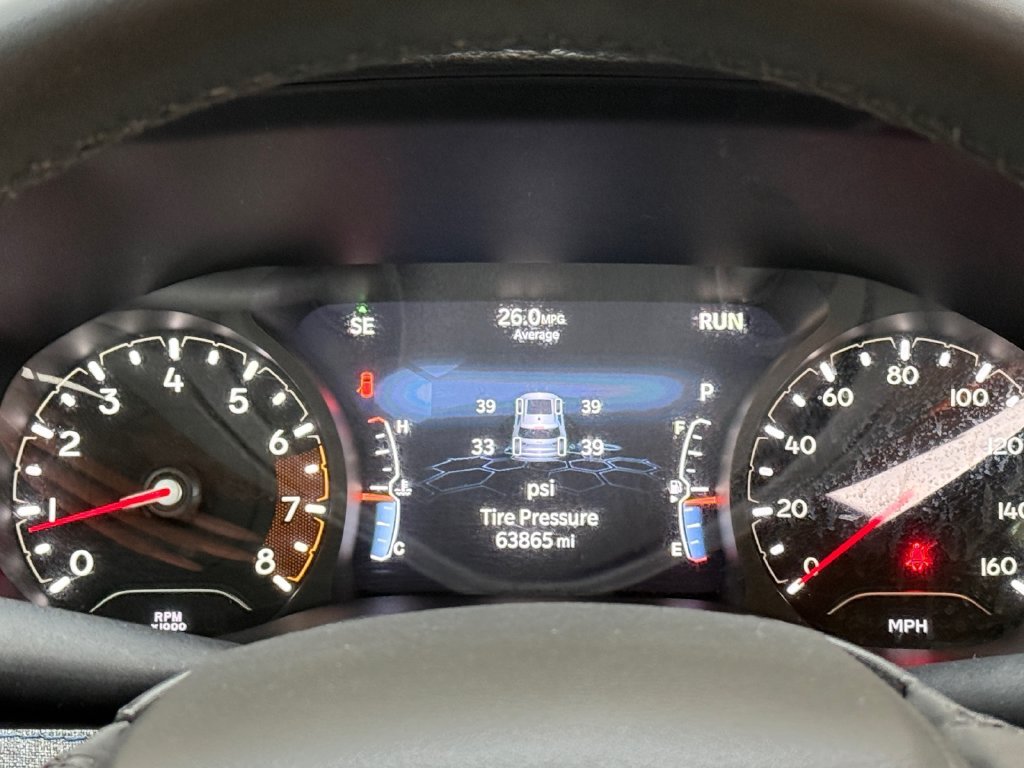 Used 2024 White Jeep Latitude image 14