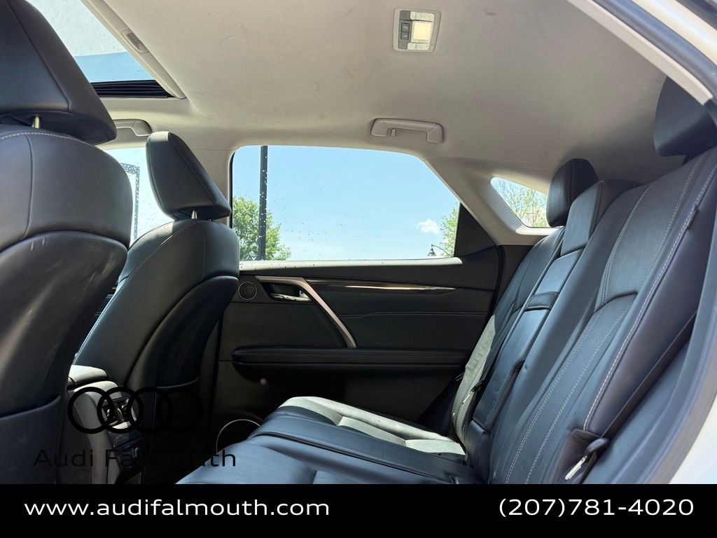 Used 2016 White Lexus 450h image 22
