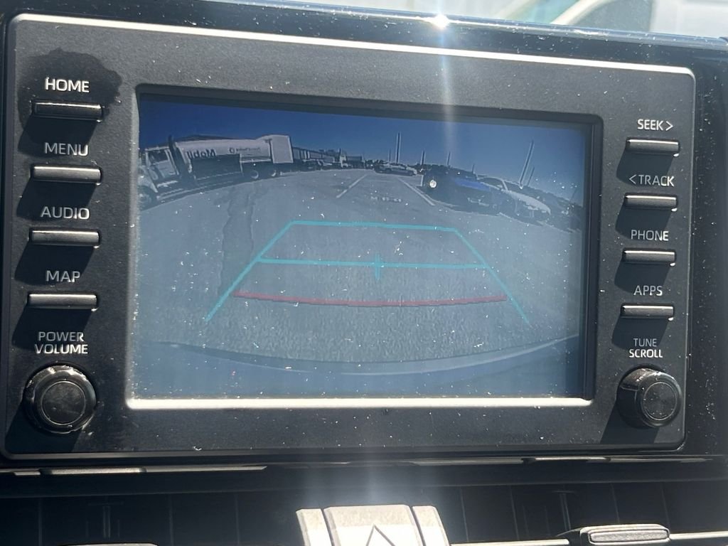Used 2019 White Toyota LE image 20