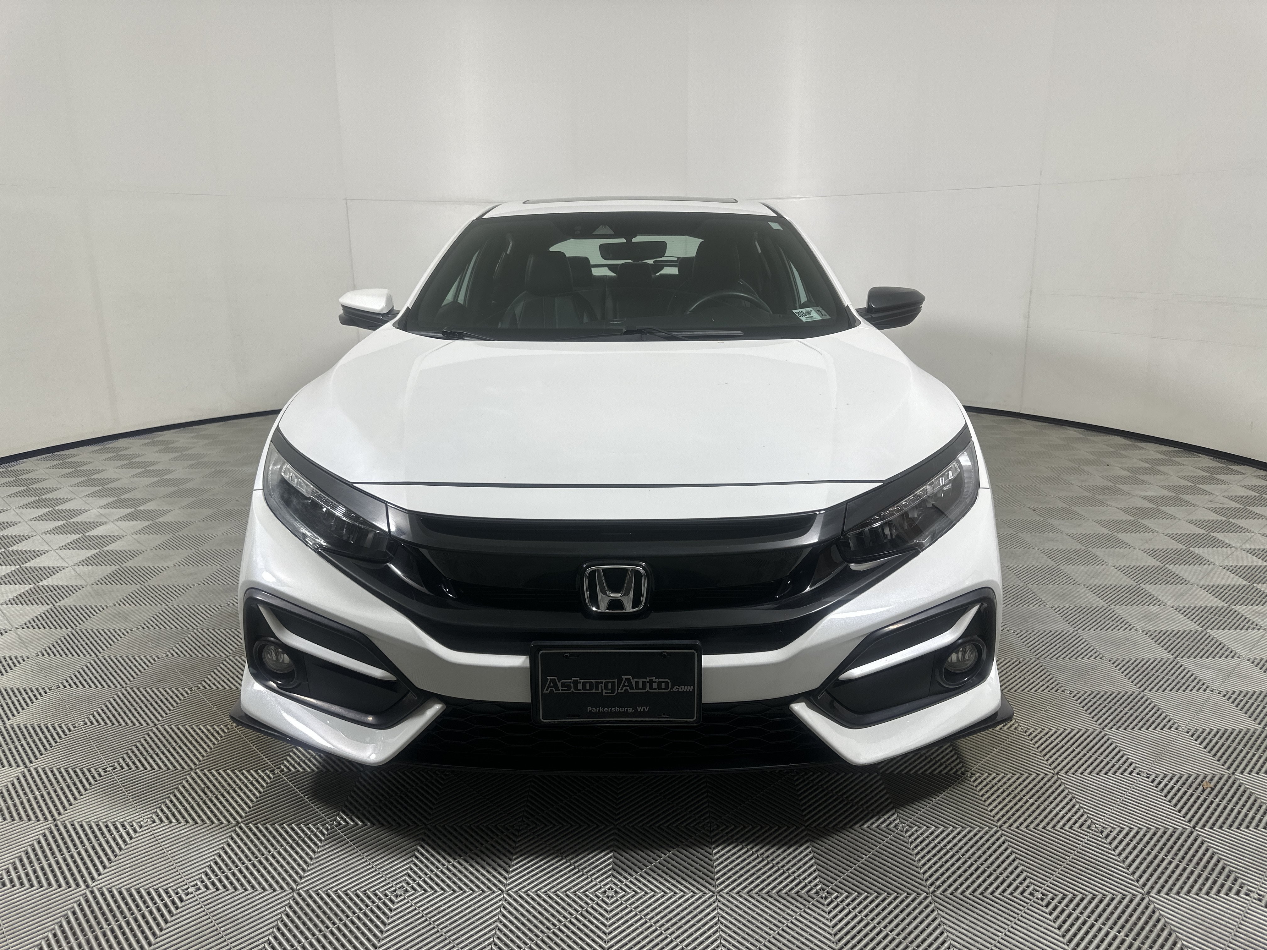 Used 2021  Honda Sport Touring image 2
