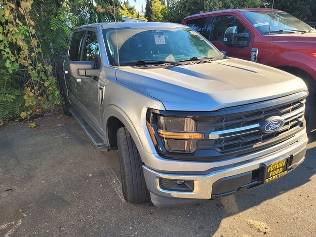 Used 2025 Silver Ford XLT image 1