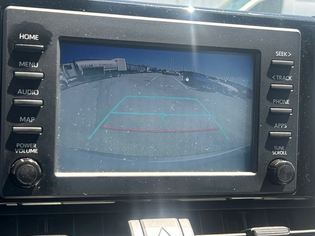 Used 2019 White Toyota LE image 20