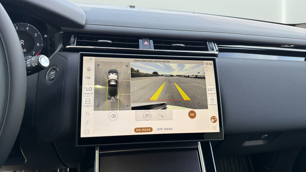 New 2026 Fuji White Land Rover  image 23