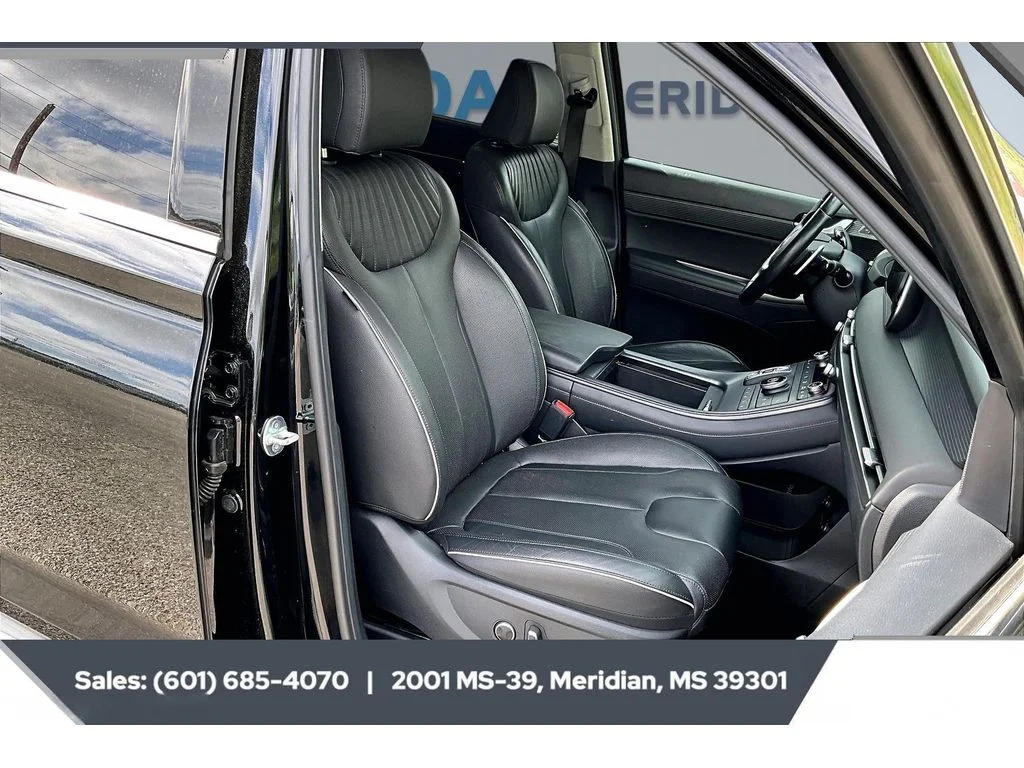 Used 2024 Abyss Black Pearl Hyundai Limited image 6