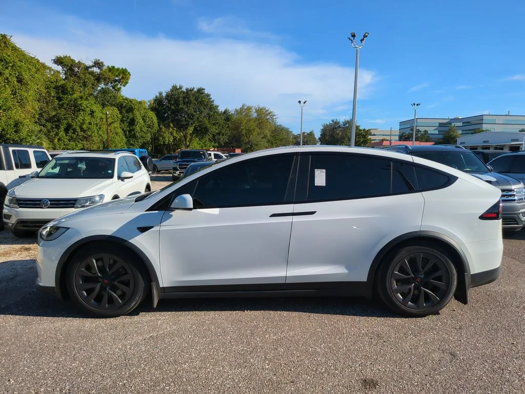Used 2024 White Tesla Base image 3