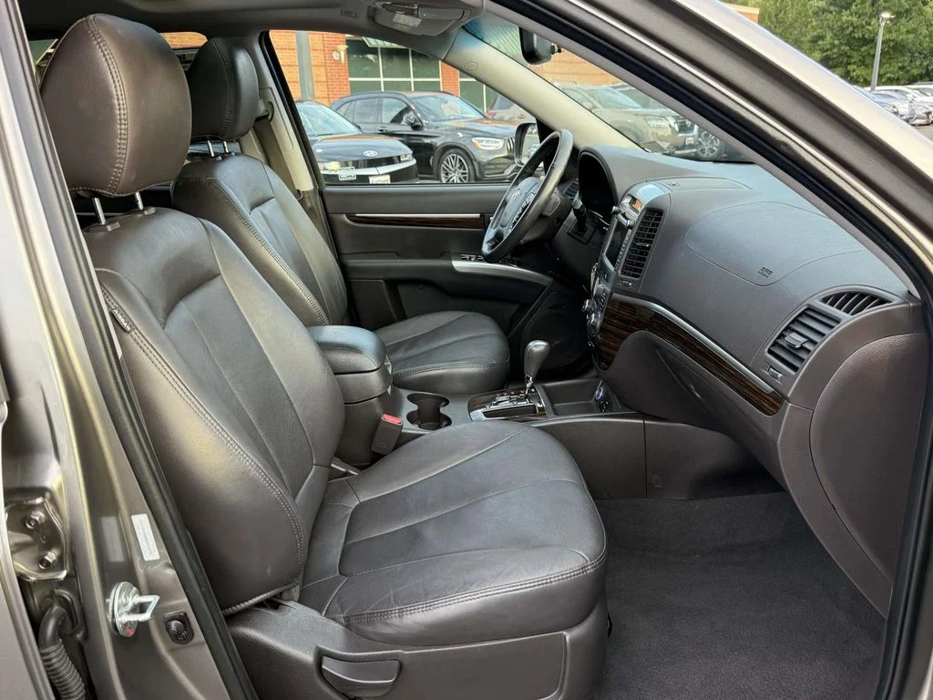 Used 2011 Gray Hyundai Limited image 16