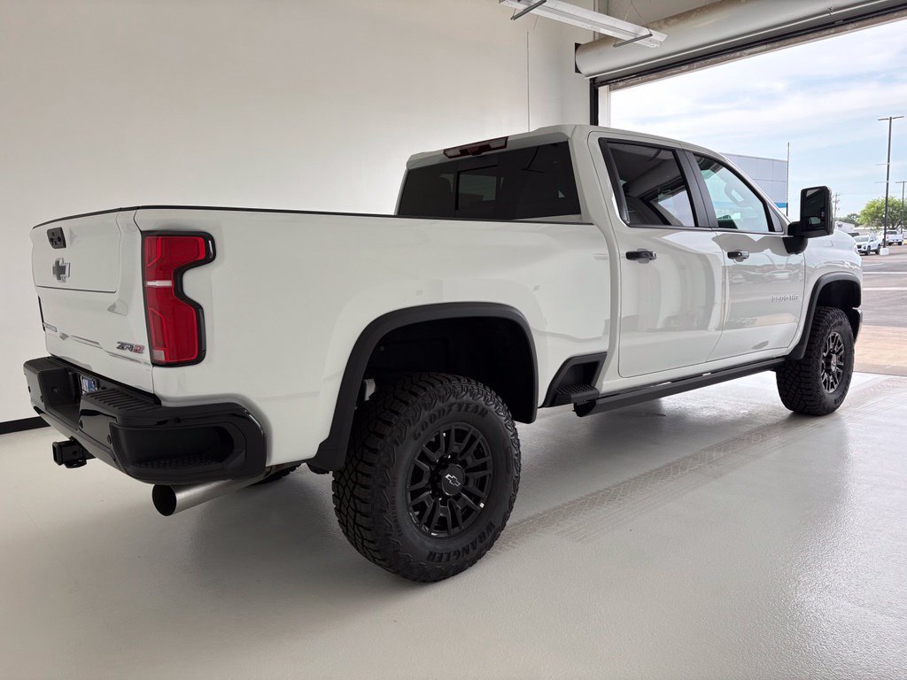 2026 Chevrolet Silverado 2500 HD ZR2 - Photo 25