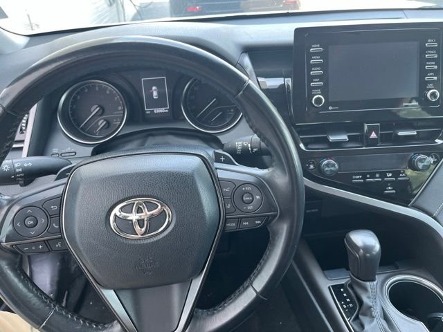 Used 2023 Ice Cap Toyota SE image 4