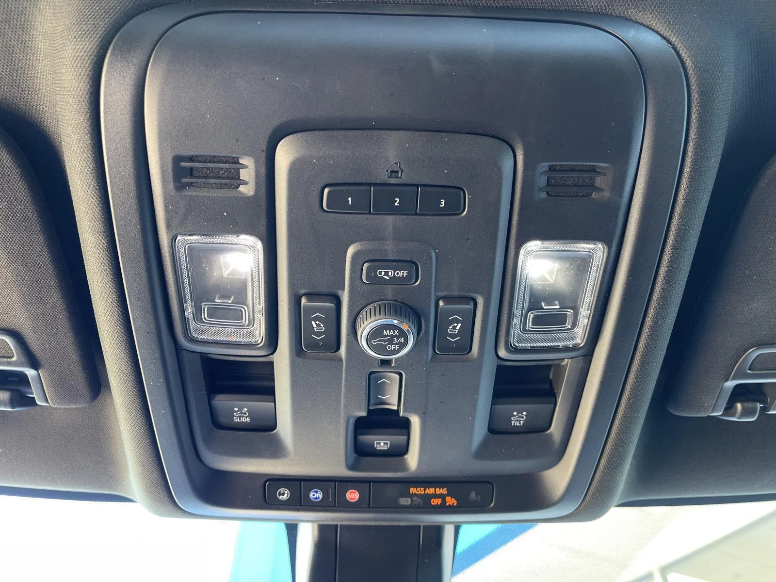 Used 2022 Onyx Black GMC Denali image 26