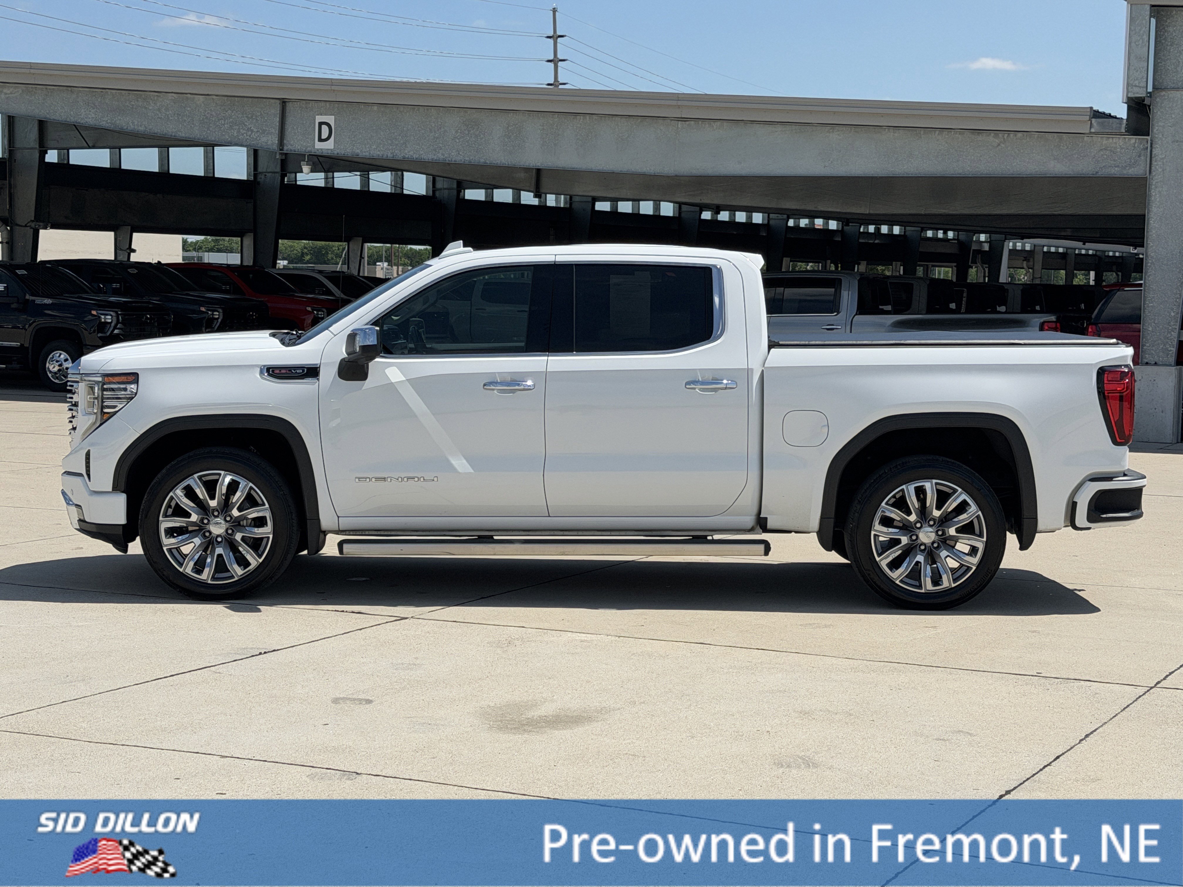 Used 2023 Summit White GMC Denali image 8