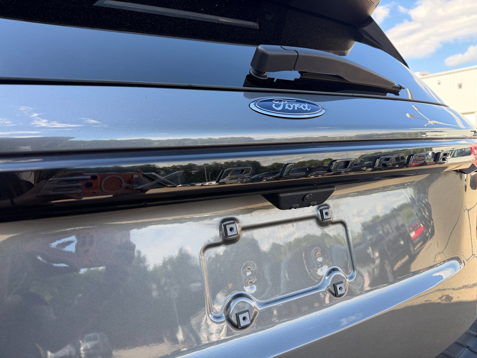2025 Ford Explorer ST - Photo 42