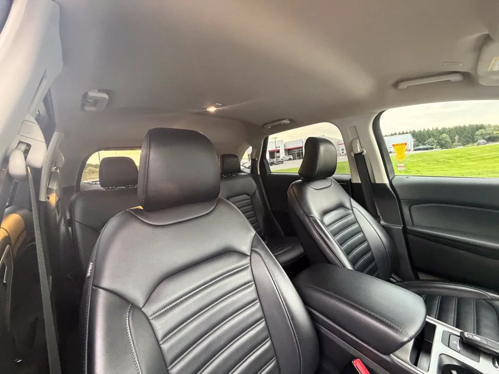 Used 2024 Silver Ford SEL image 37