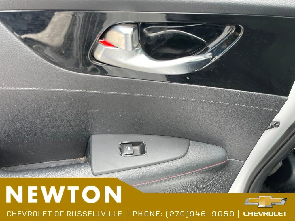 Used 2024 White Kia GT image 35
