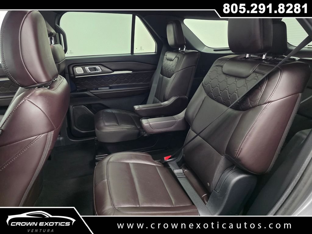 Used 2025 Gray Ford Platinum image 21