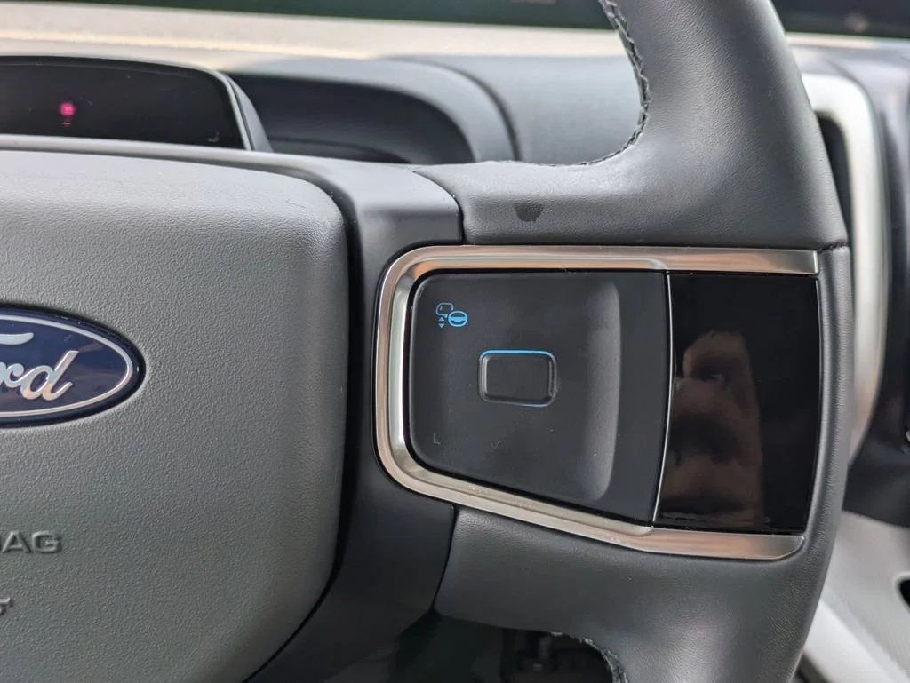 New 2026 Oxford White Ford Active image 29