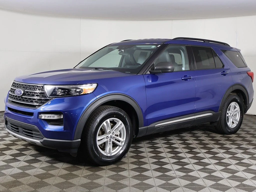 Used 2023 Blue Ford XLT image 7