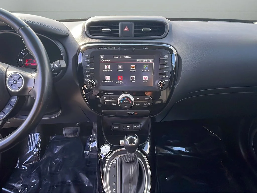Used 2017 Silver Kia Plus image 24