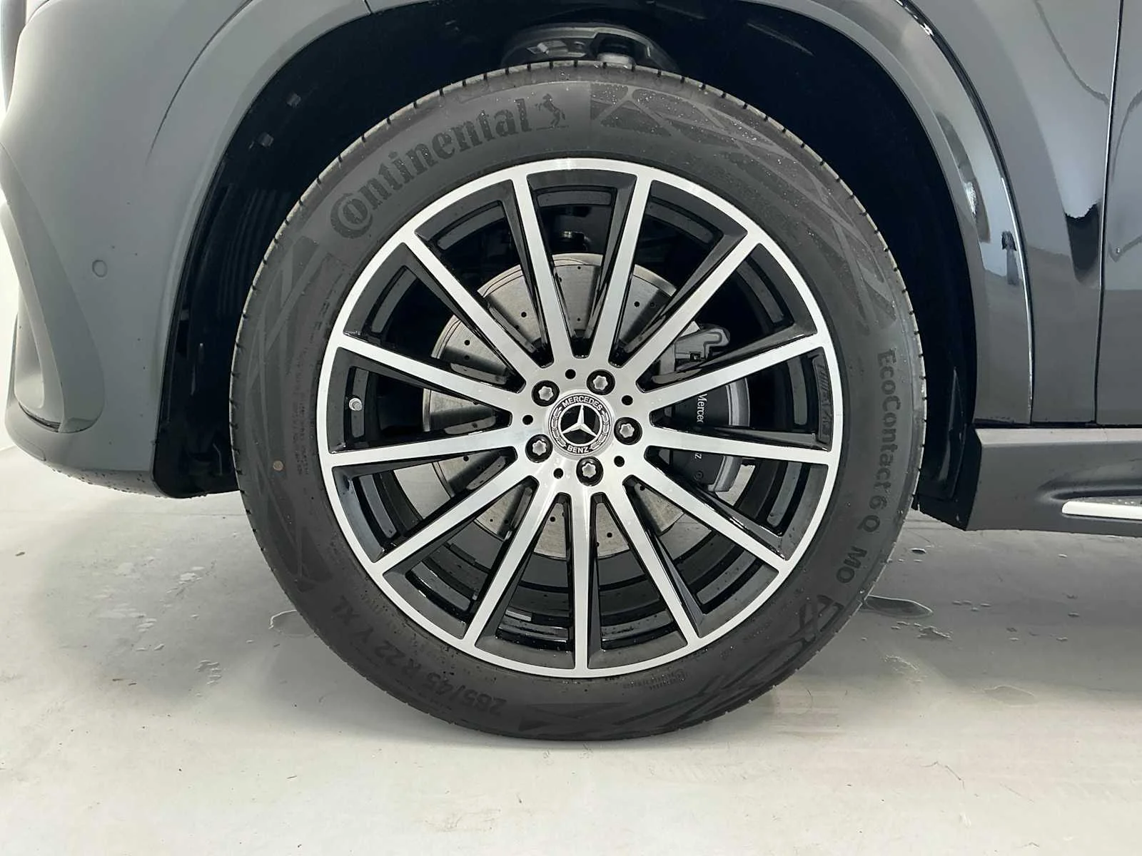 New 2026 Black Mercedes-Benz GLS 450 image 17