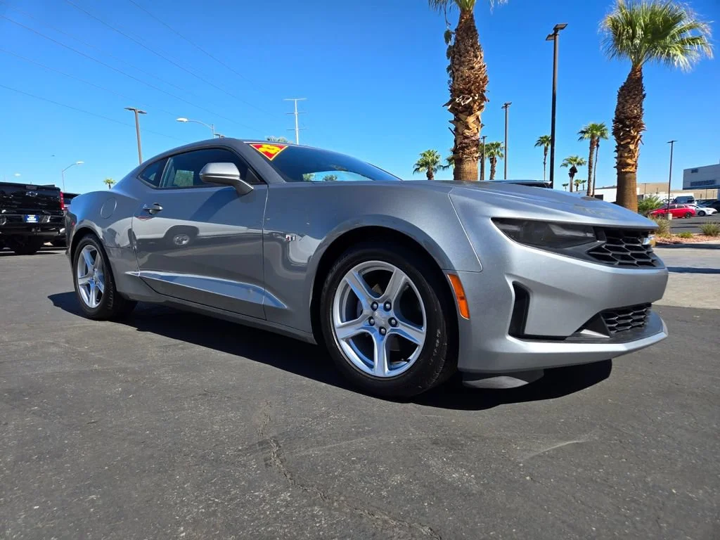 Used 2023 SHARKSKIN METALLIC Chevrolet 2LT image 1