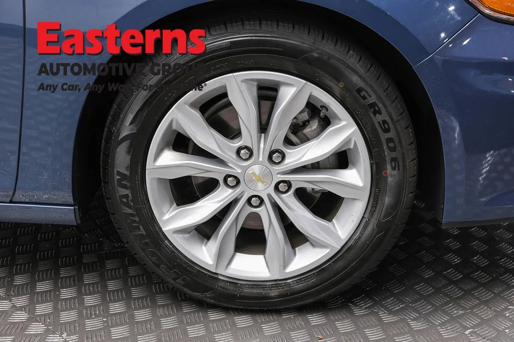 Used 2025 Blue Chevrolet LT image 31