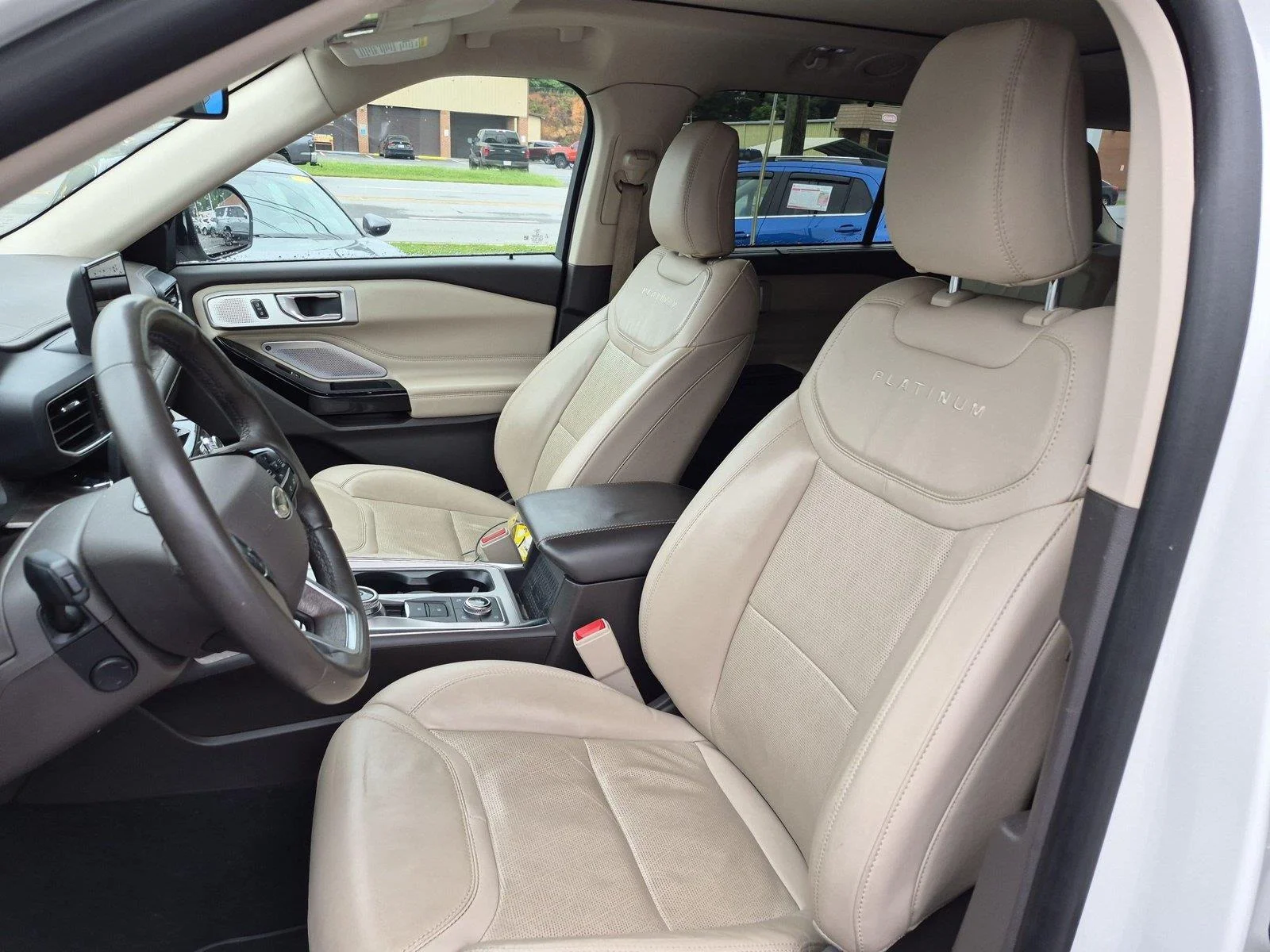 Used 2022 Star White Metallic Tri-Coat Ford Platinum image 18