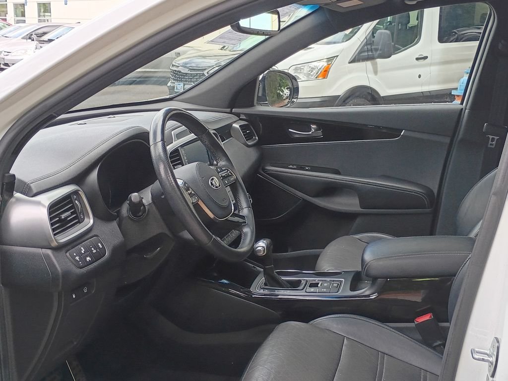 Used 2019 Snow White Pearl Kia SX Limited image 15