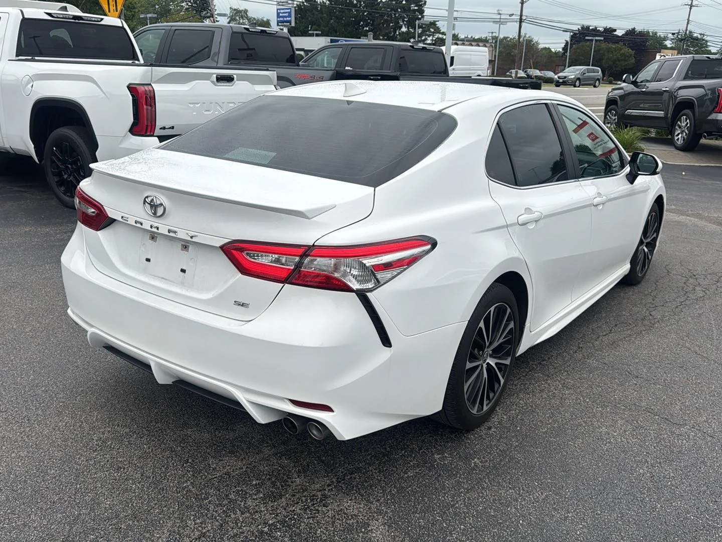 Used 2020 Super White Toyota SE image 6