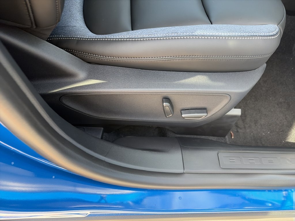 New 2026 Velocity Blue Metallic Ford Outer Banks® image 34