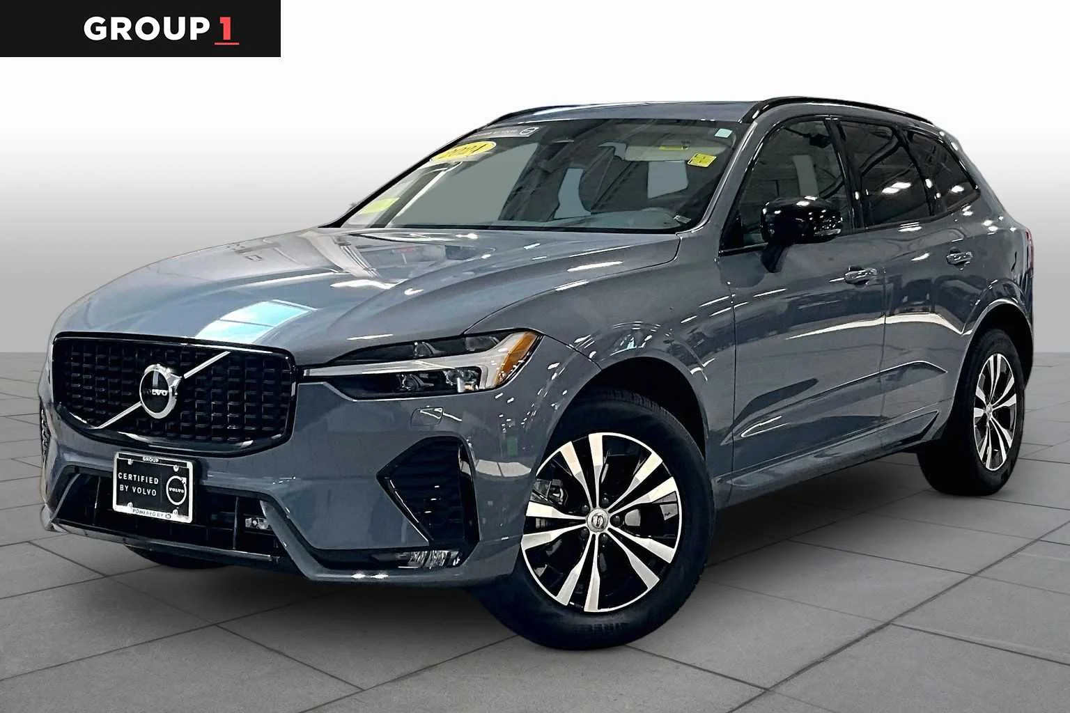 2024 Volvo XC60 Core Dark Theme